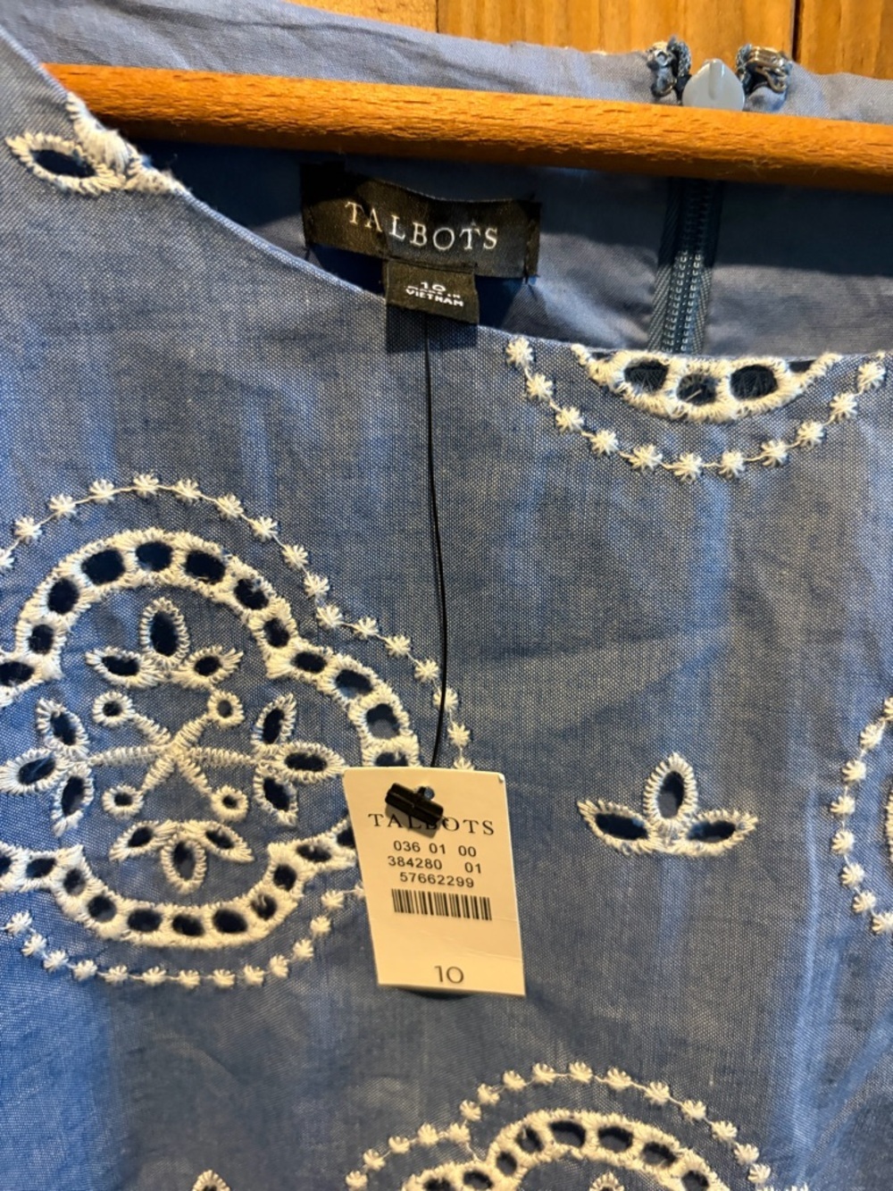 Talbots Tie Sleeve Eyelet Chambray Dress NWT Size 10 - Picture 2 of 12